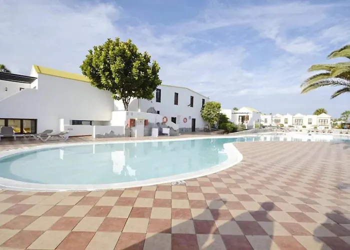 Alby House 2 Montecastillo アパート *